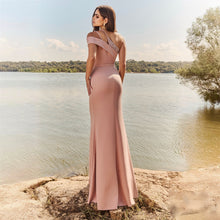 Cargar imagen en el visor de la galería, Vestido Largo Lola Olmos ML26/64
