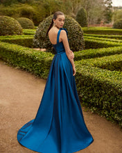 Cargar imagen en el visor de la galería, Vestido Largo Lola Olmos ML26/24
