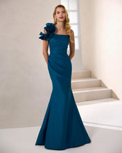 Cargar imagen en el visor de la galería, Vestido Largo Lola Olmos ML26/21
