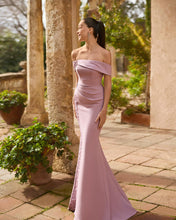 Cargar imagen en el visor de la galería, Vestido Largo Lola Olmos ML26/30
