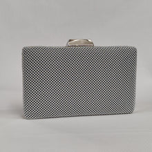 Cargar imagen en el visor de la galería, Bolso Clutch Lola Olmos 20307
