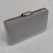 Cargar imagen en el visor de la galería, Bolso Clutch Lola Olmos 20307
