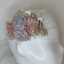 Cargar imagen en el visor de la galería, Tocado Flores Lola Olmos AC26/24

