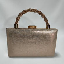 Cargar imagen en el visor de la galería, Bolso Clutch Lola Olmos 2406A-1
