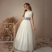Cargar imagen en el visor de la galería, Vestido Comunión Lola Olmos AC26/02
